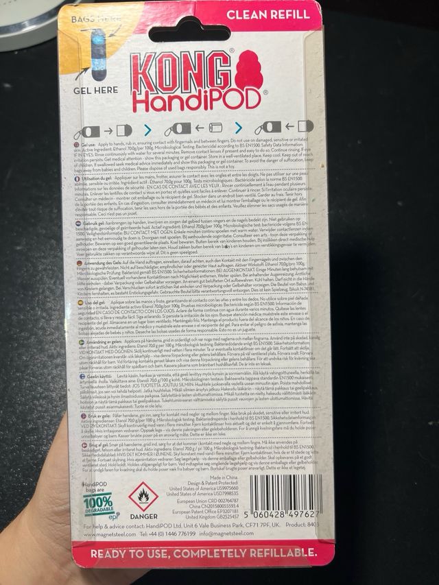 Sacchetti per cani con gel igienizzante