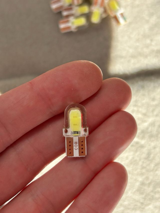 Vendo lampadine LED T10 (due tipi)