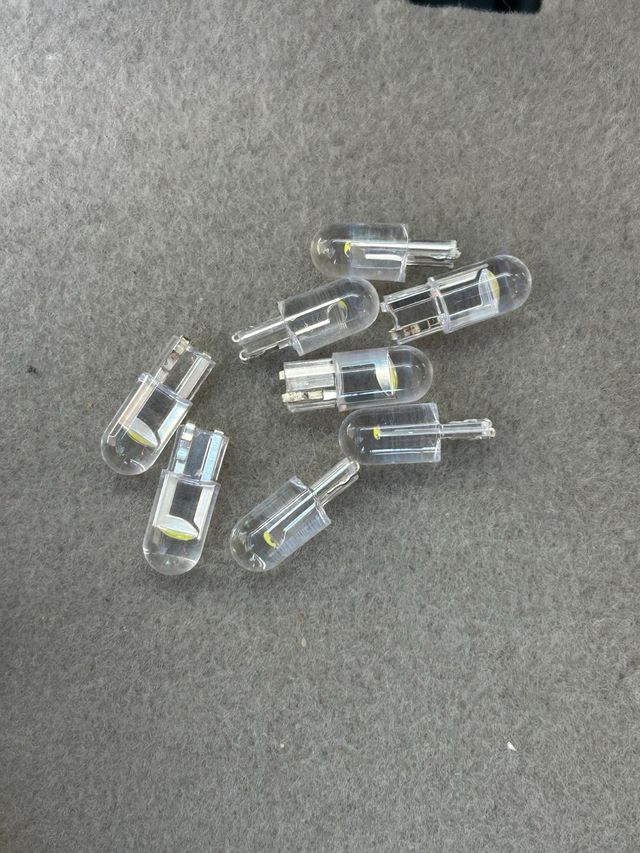 Vendo lampadine LED T10 (due tipi)