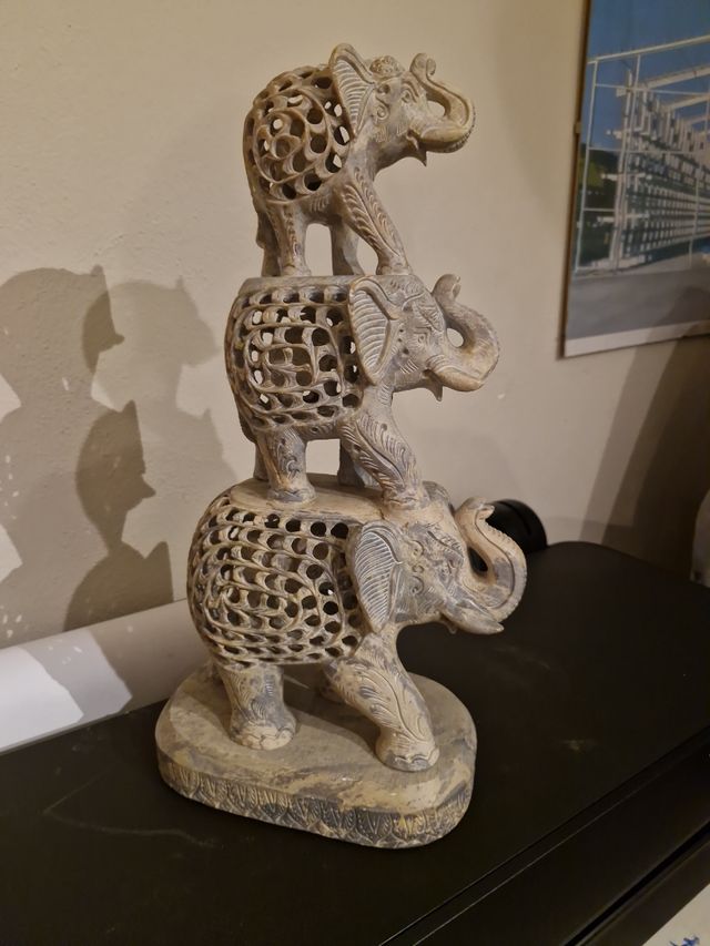 Elefanti in pietra saponaria