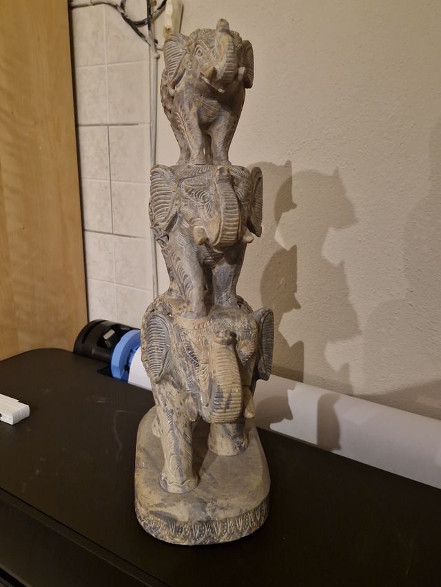 Elefanti in pietra saponaria