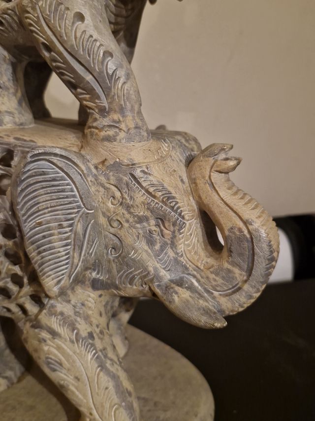 Elefanti in pietra saponaria