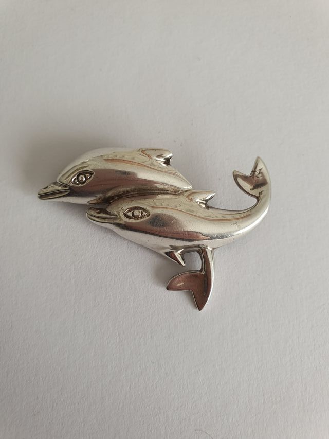 Antiguo broche plata de ley. Delfines. México