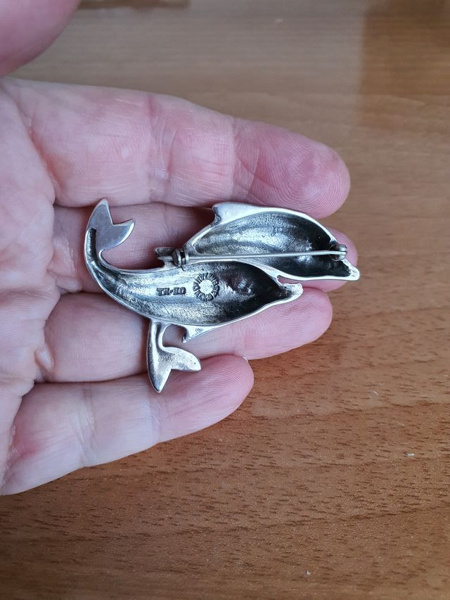 Antiguo broche plata de ley. Delfines. México