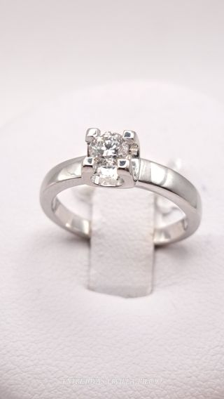 SOLITARIO CON DIAMANTE 