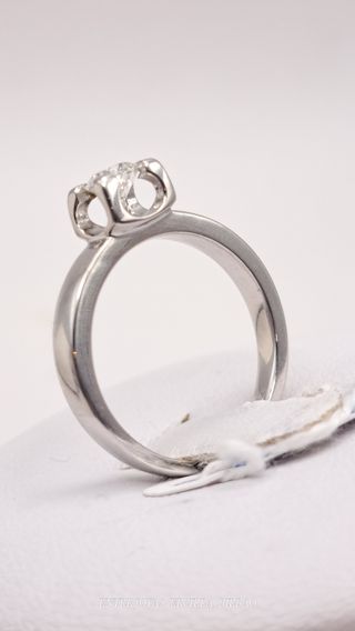 SOLITARIO CON DIAMANTE 