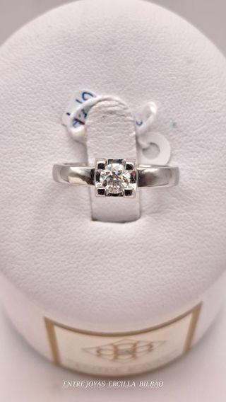 SOLITARIO CON DIAMANTE 
