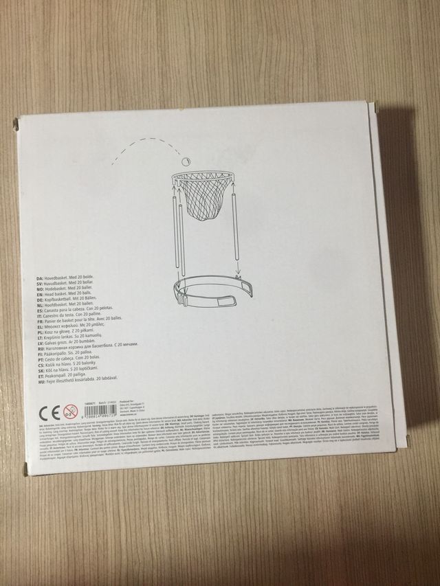 Juego canasta para la cabeza