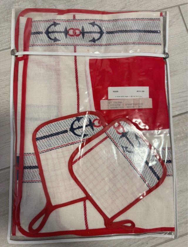 Set cucina (bianco e rosso) misto lino