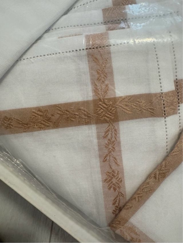 Tovaglia da 6 colore bianca e nocciola