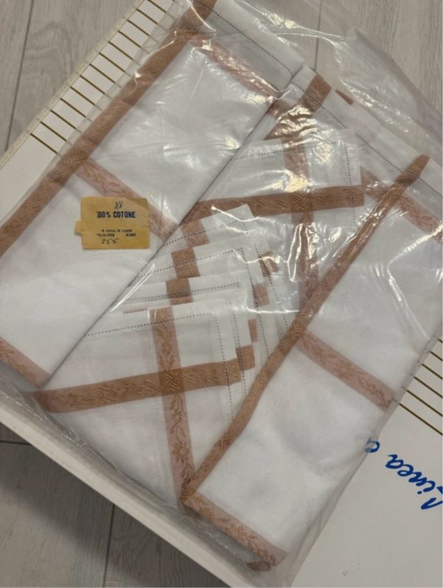 Tovaglia da 6 colore bianca e nocciola