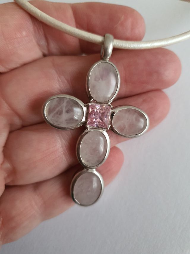 Colgante cruz plata de ley y piedra luna