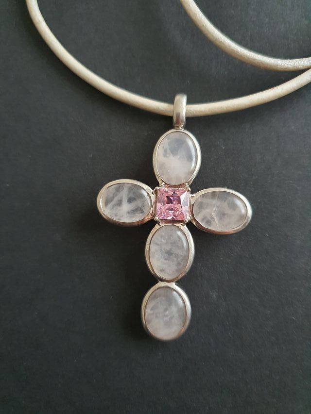 Colgante cruz plata de ley y piedra luna