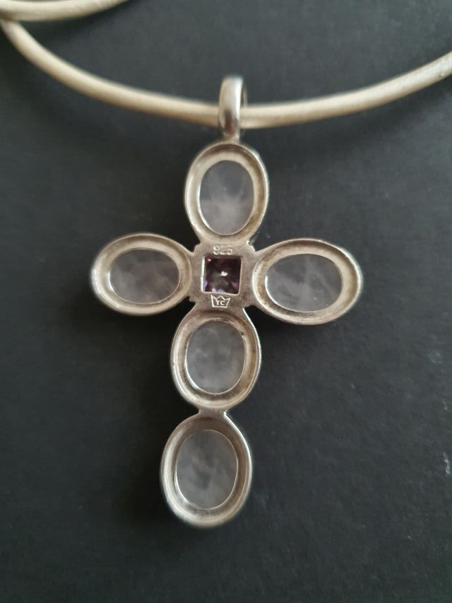 Colgante cruz plata de ley y piedra luna