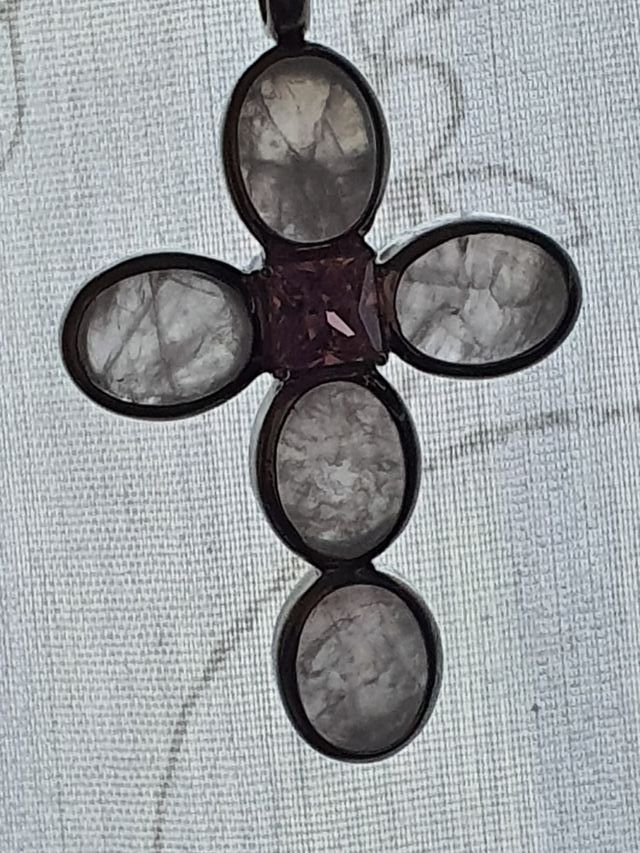 Colgante cruz plata de ley y piedra luna