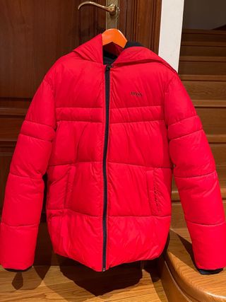 Cazadora acolchada Hugo Boss talla 16 años