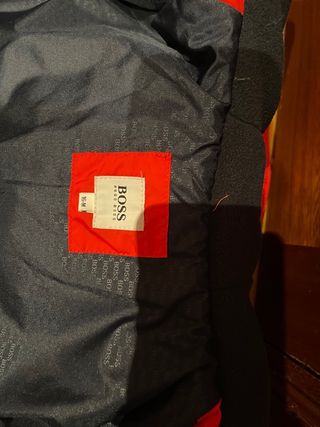 Cazadora acolchada Hugo Boss talla 16 años