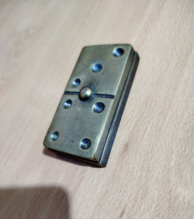 Ficha De Dominó Artesanal De Bronce