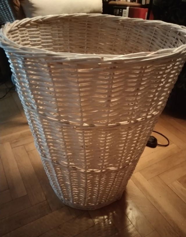 Cesto de mimbre para la ropa sin tapa