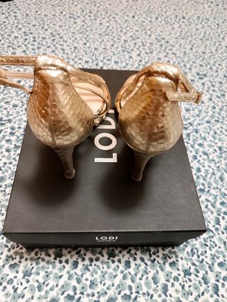 Sandalias de tacón LODI.