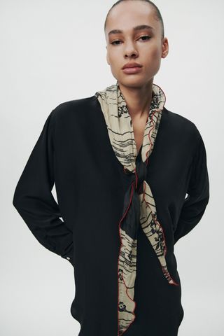 Zara. Blusa pañuelo T. S