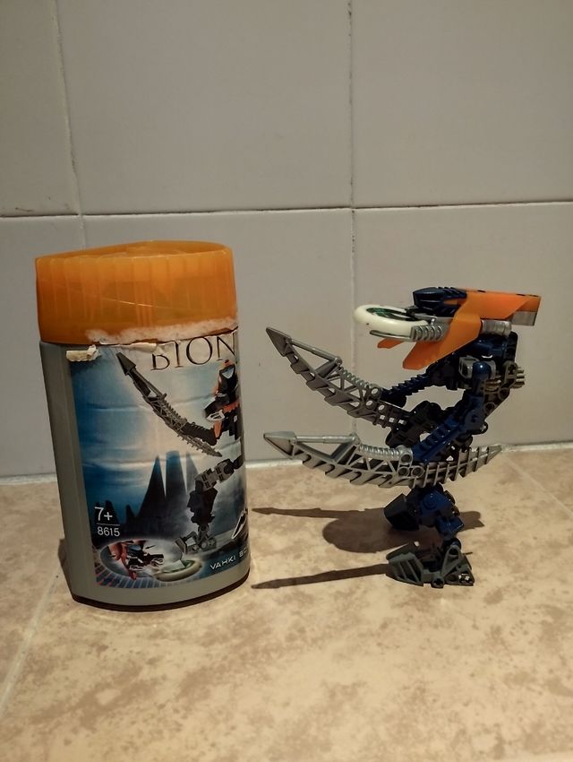 Bionicle 8615 Metro Nui