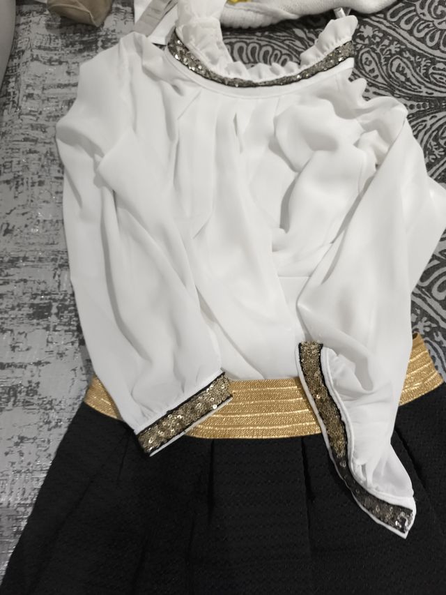 Camisa y falda fiesta