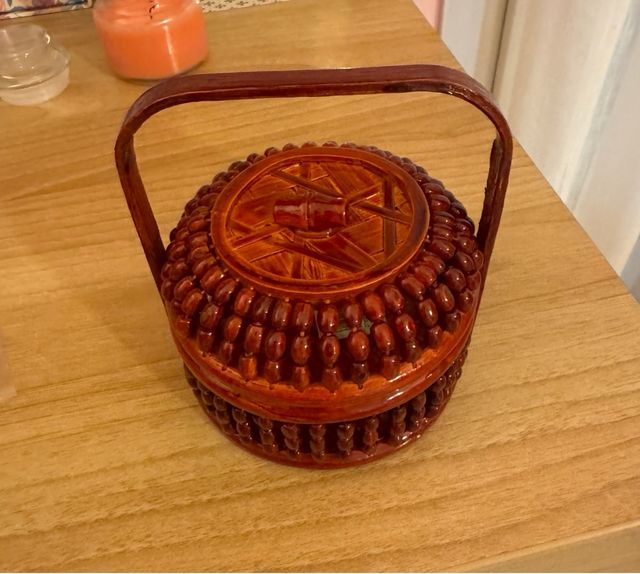 Cestino in legno lucido