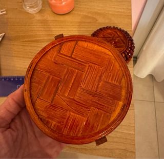 Cestino in legno lucido