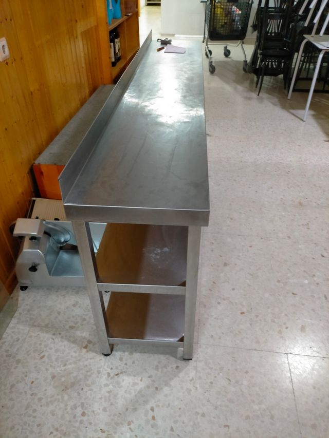 Mueble de acero inoxidable