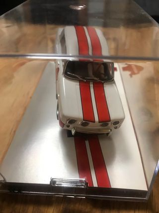 Coche Scalextric 6372 Renault 8