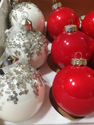 16 Palline bianche e rosse vetro/plastico