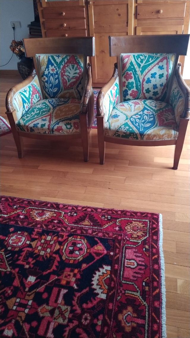 Dos sillones dormitorio, recibidor,etc.