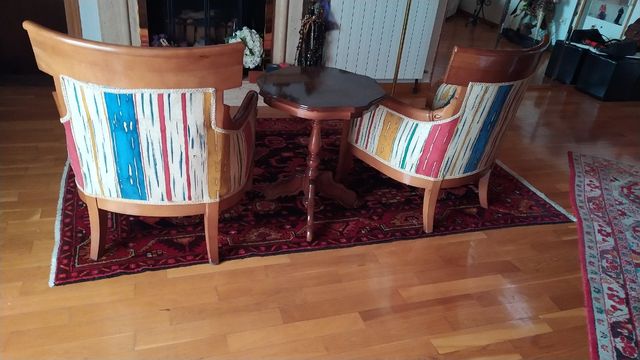 Dos sillones dormitorio, recibidor,etc.