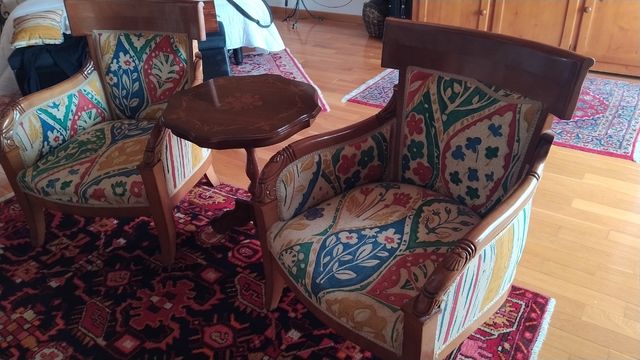 Dos sillones dormitorio, recibidor,etc.