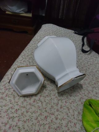 Jarrón decorativo de porcelana