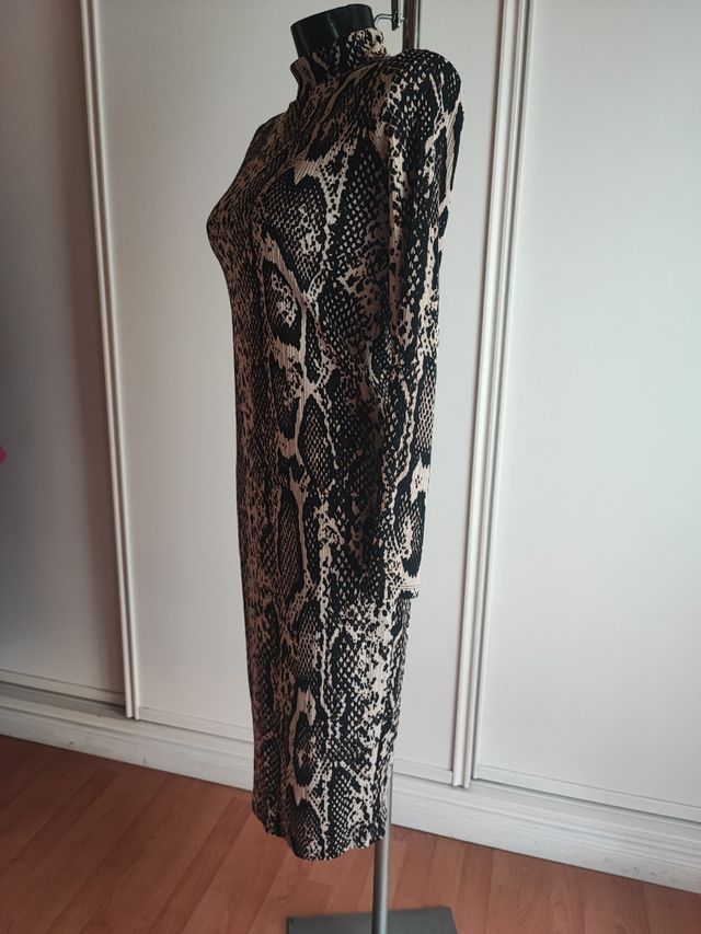 VESTIDO Zara, Midi animal print