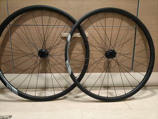 Llantas gravel black Jack 