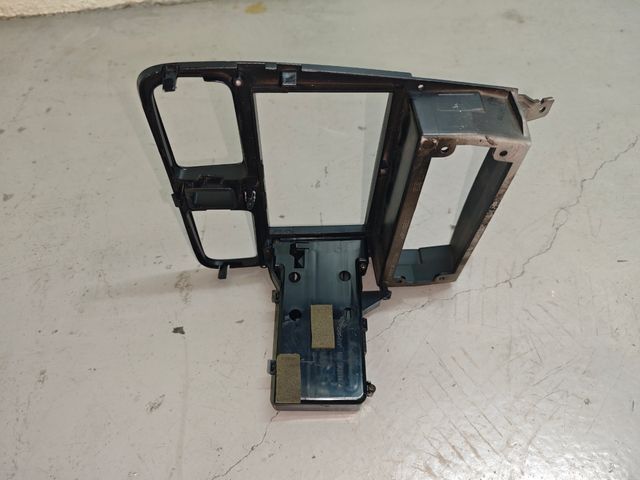 CONSOLA CENTRAL SUBARU FORESTER SG 