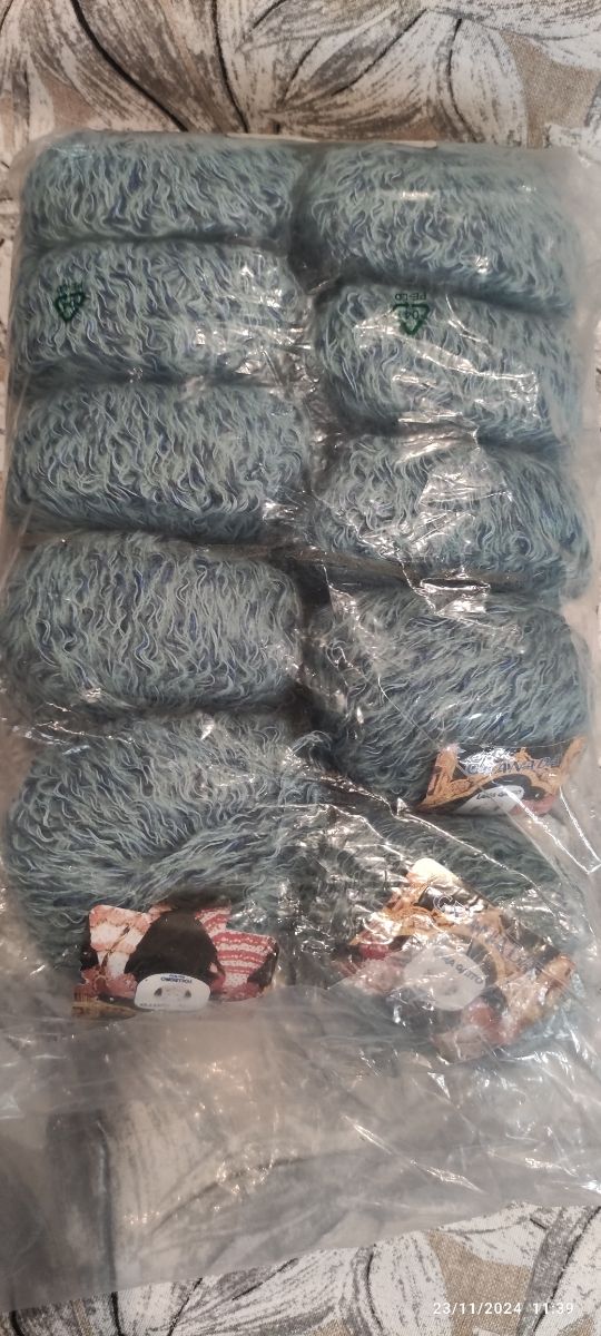 Lotto 10 pz. lana melange celeste