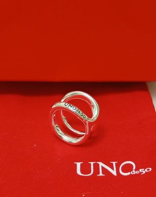 Anillo Unode50.