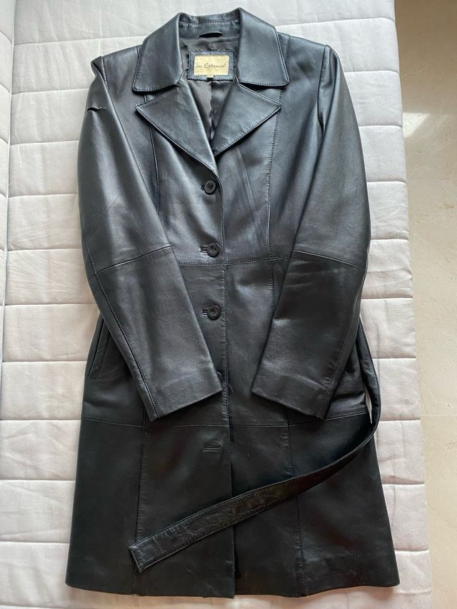 Abrigo de piel negro