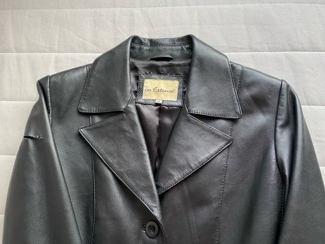 Abrigo de piel negro