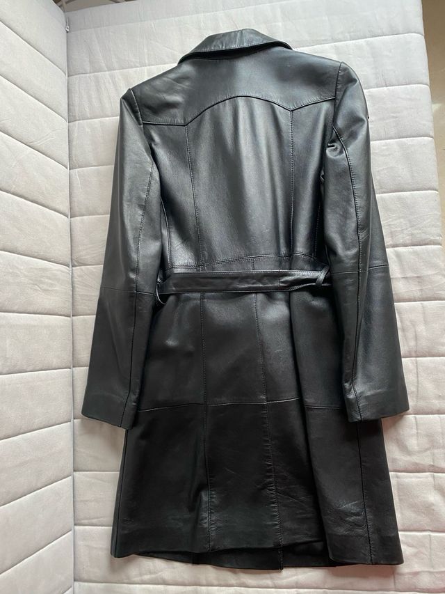 Abrigo de piel negro