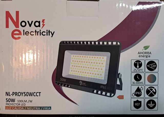 Foco e leds exterior con luz cálida/neutra/fría