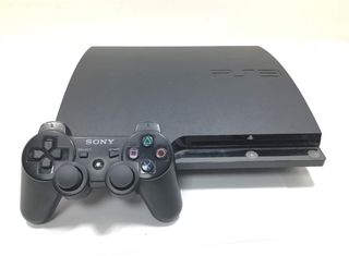PlayStation 3 Slim + 2 mandos + 6 juegos