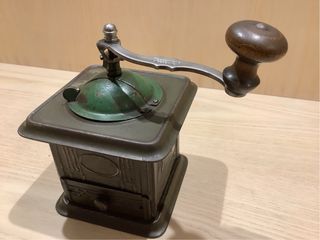 Molino antiguo de cafe Zassenhaus de chapa