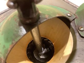 Molino antiguo de cafe Zassenhaus de chapa