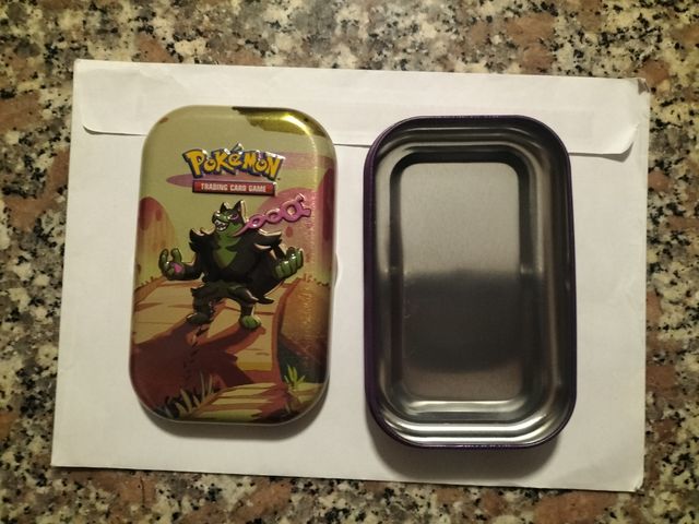 UnaMinitin scatola latta pokemon stampata in rilie