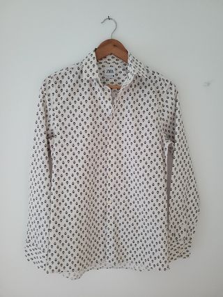 Camisa estampada Zara talla S.